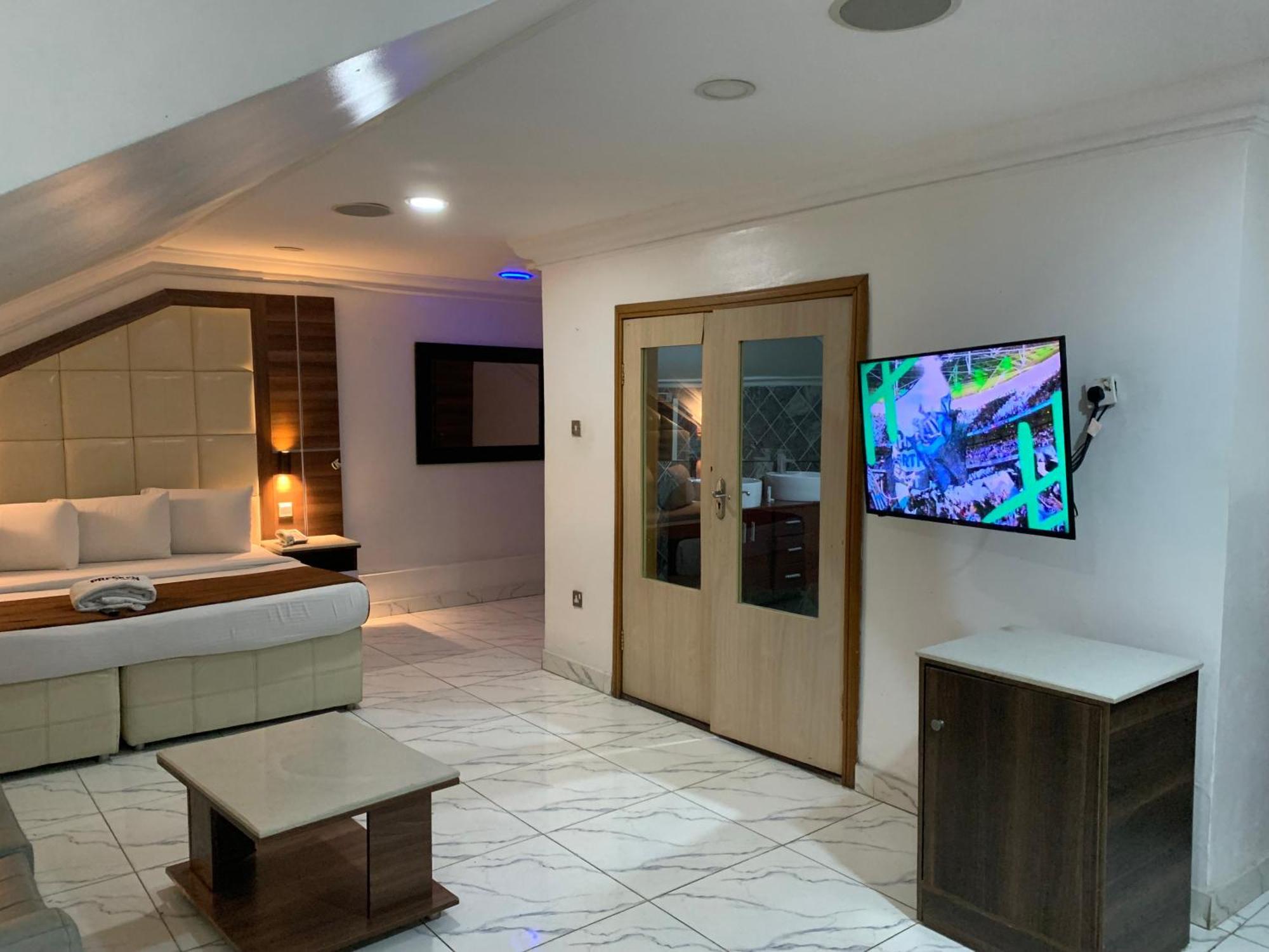Presken Hotel @Oniru Lagos Ngoại thất bức ảnh